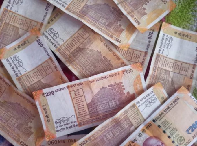 200 Indian Rupee Bank Notes
