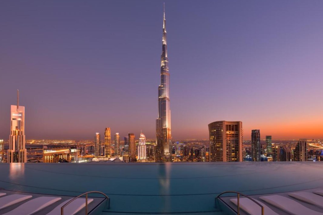 Infniity Pool with view of Burj Khalifa during sunset