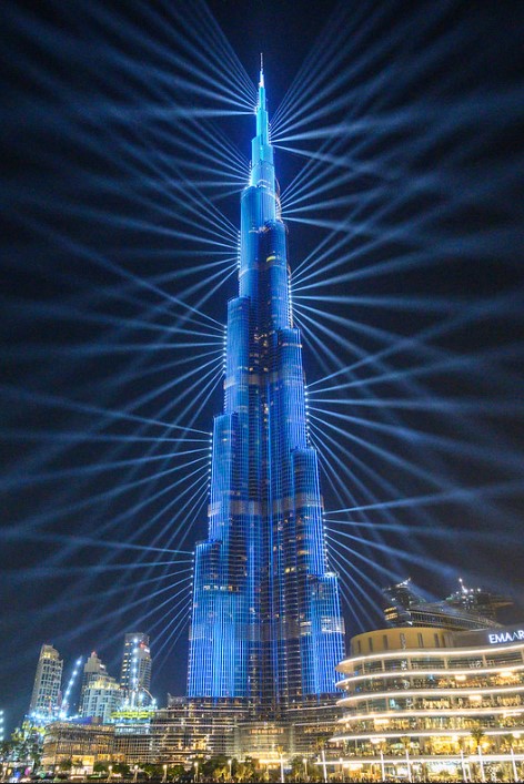 Burj Khalifa with Flashy Light at Night