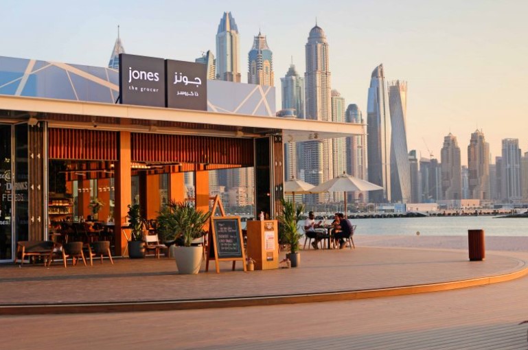 Cafe over Palm Jumeirah Beach