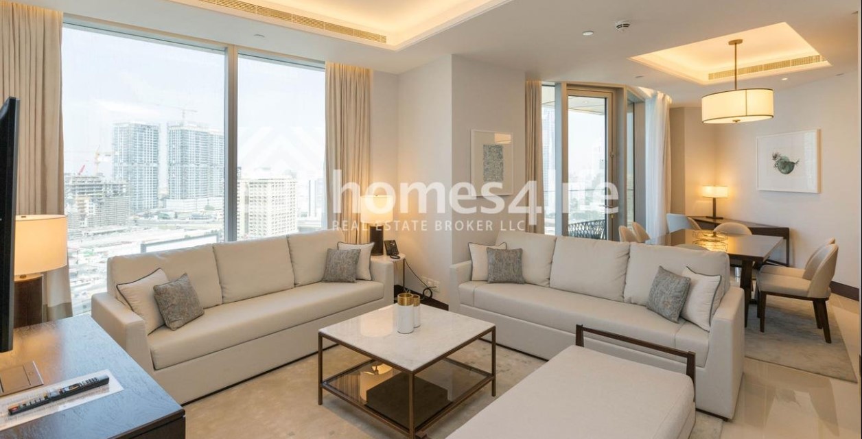 Living room area apartment to rent in Dubai