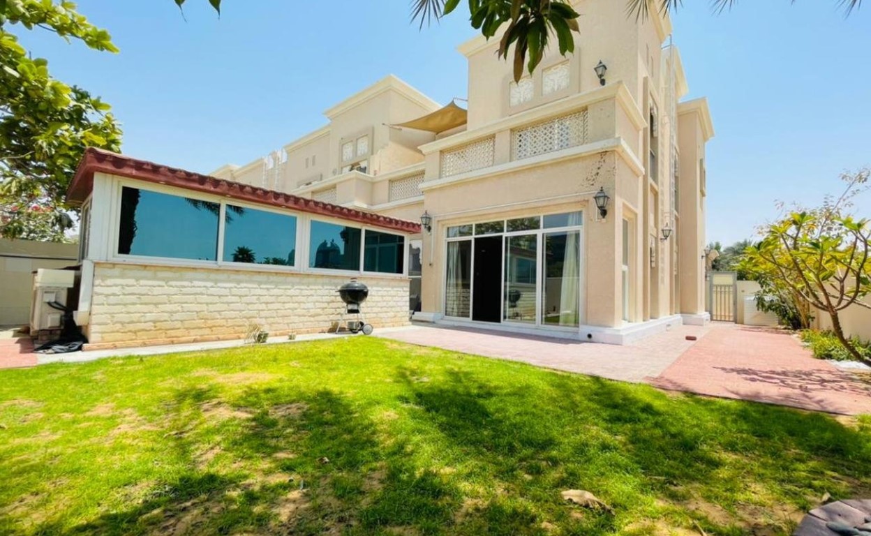 Cedre Villas in Dubai